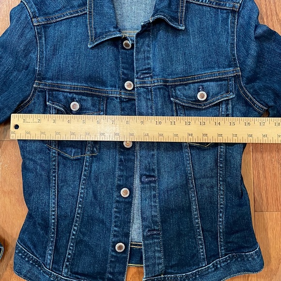 FRX Clothing Women’s Jean Jacket Size Medium Blue Fitted waist Made in USA - Picture 5 of 13